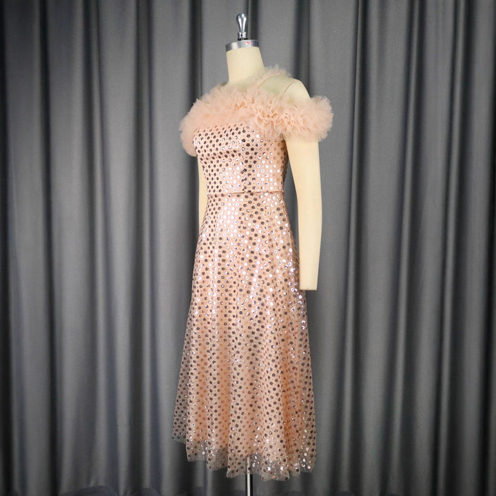 Damen Festliches Abendkleid mit voluminösen Rüschendetails und zartem Glitzer Drune