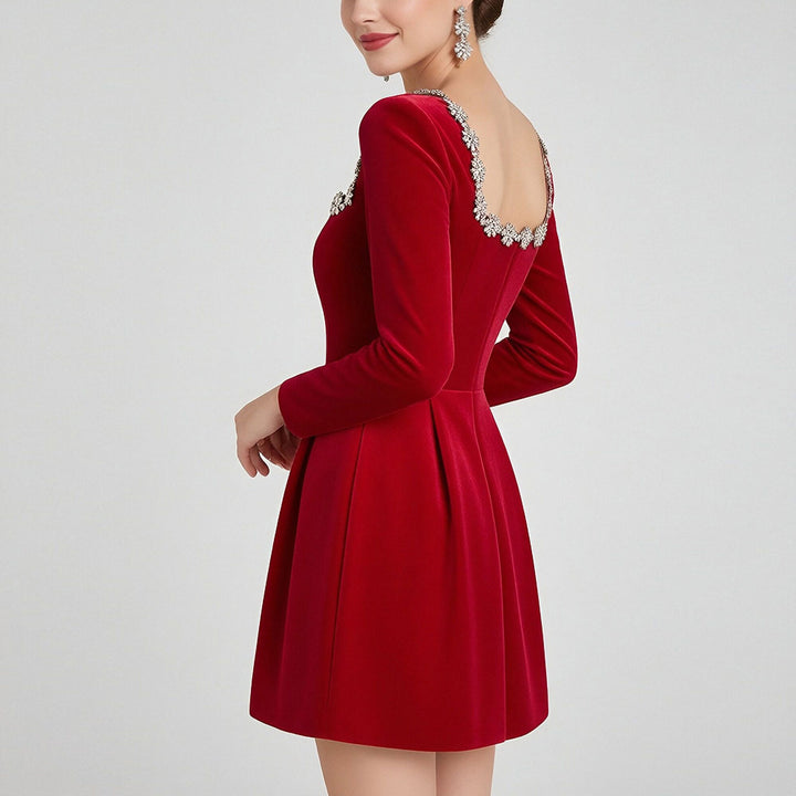 Damen Cocktailkleid mit quadratischem Ausschnitt und filigranem Kristallbesatz Drune