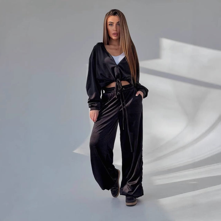 Damen Cropped Kapuzen-Sweatshirt mit Kordelzug am Saum und weite Raffung-Loungehose Drune
