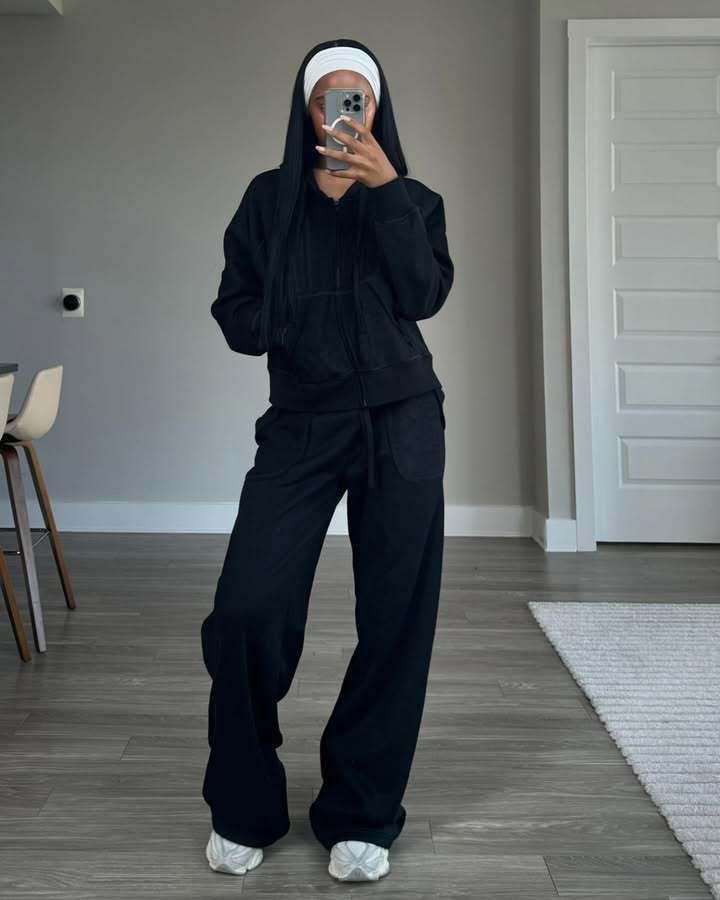 Damen Sportanzug mit modernem Hoodie und weiten Hosen Drune