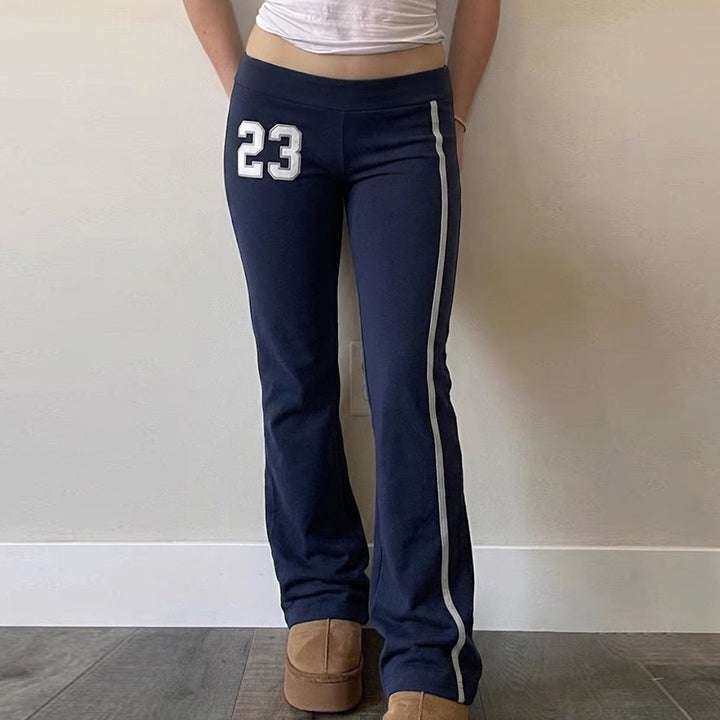 Damen Flared-Trainingshose mit Kontraststreifen und Zahl-Applikation Drune