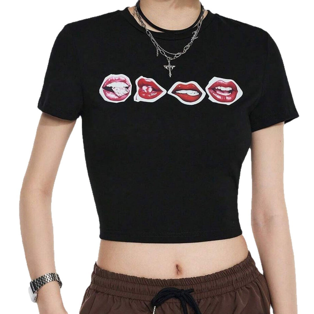 Damen Crop-T-Shirt mit kreativem Lippenmotiv und figurbetontem Schnitt Drune
