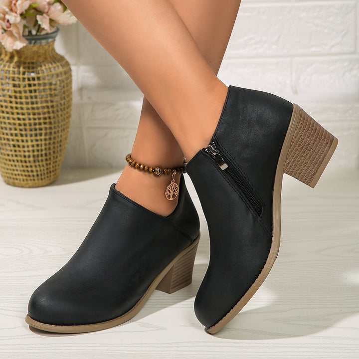 Damen kurze Stiefelette mit seitlichem Reißverschluss gepolstertem Komfortfußbett und stabilem Blockabsatz Drune