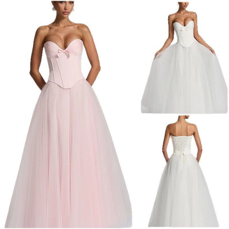 Damen Brautkleid mit tiefem V-Ausschnitt und voluminösem Tüllrock Drune