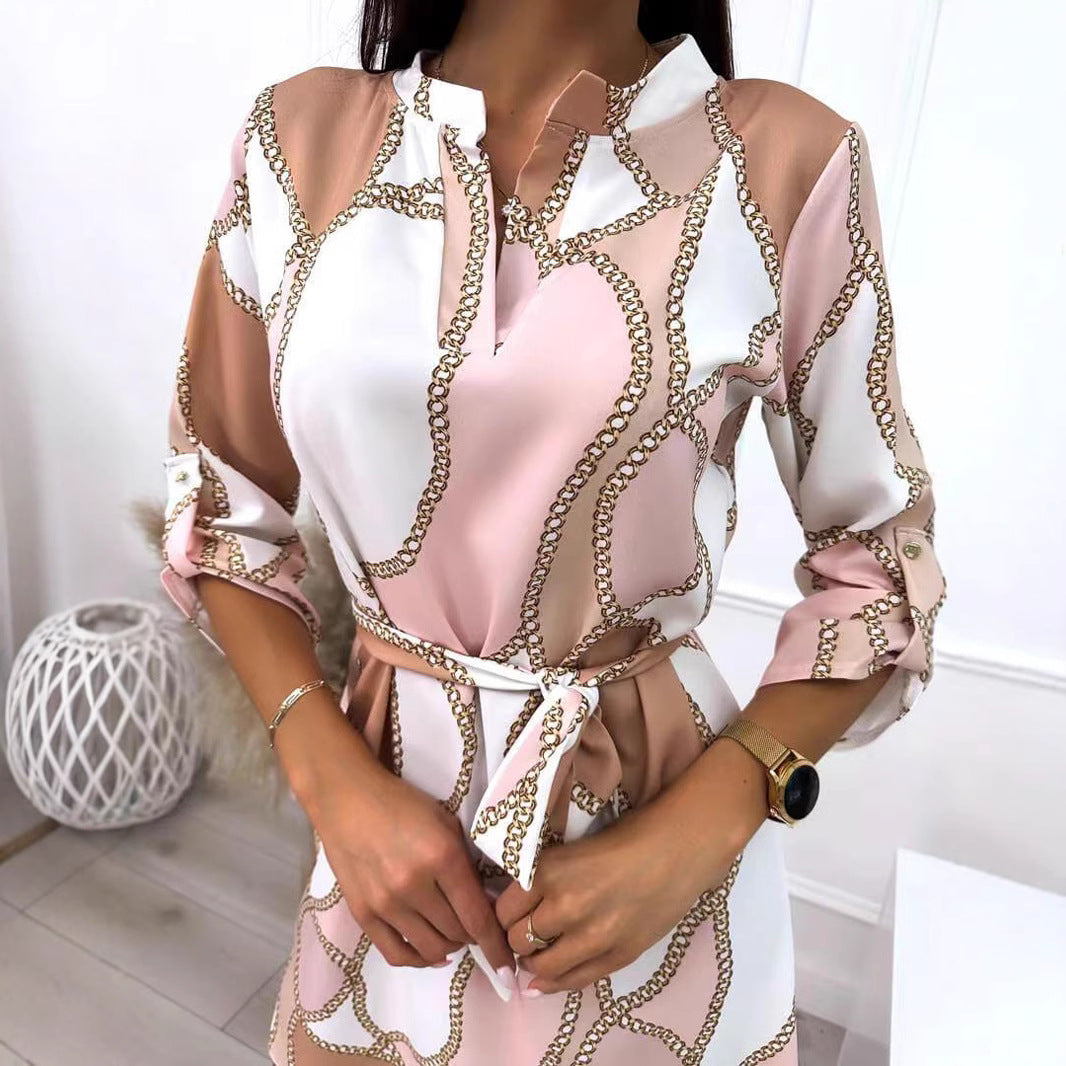 Damen nan locker fallendes Hemdblusen-Kleid mit Kettendruck, abnehmbarem Taillengürtel und krempelbaren Dreiviertelärmeln Drune