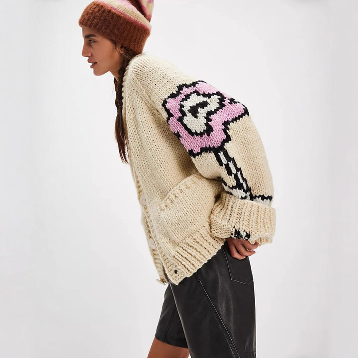 Damen Oversized Grobstrick-Cardigan mit Schalkragen, Blumenintarsien & Knopfleiste Drune