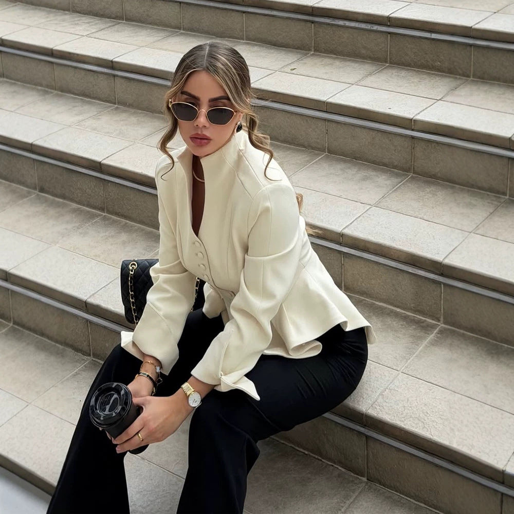 Damen Taillierter Blazer mit Schößchen, Stehkragen & Zierknopf-Leiste Drune