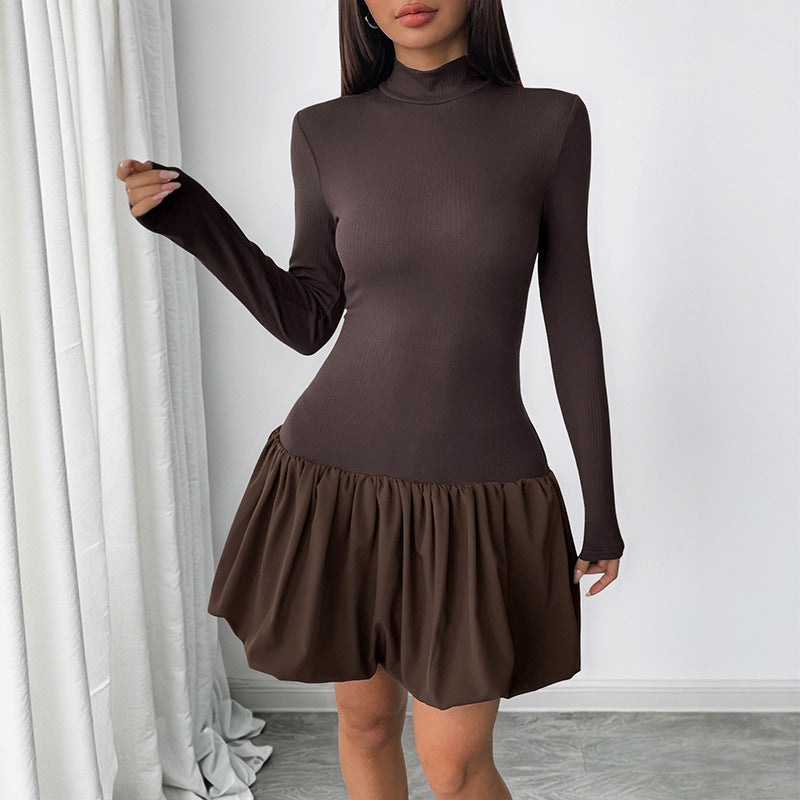 Damen Langes Kleid mit Rüschen- und Rollkragen Drune