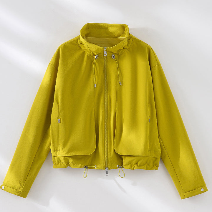Damen Leichte Kurzjacke mit hohem Kragen, Tunnelzug und aufgesetzten Taschen Drune
