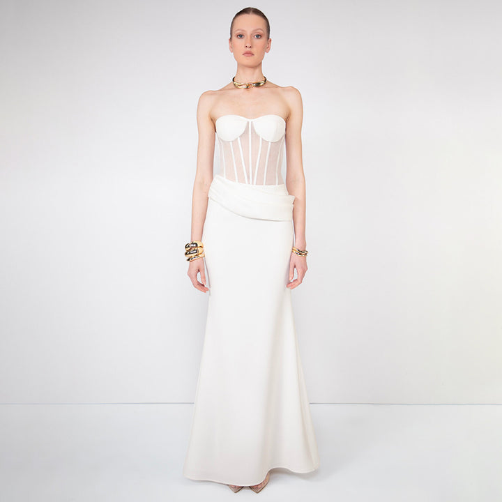 Damen figurumspielendes Abendkleid mit tailliertem Oberteil und fließendem Rock Drune