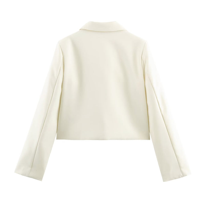Damen Kurzblazer mit Zierblütenknöpfen und Pattentaschen Drune