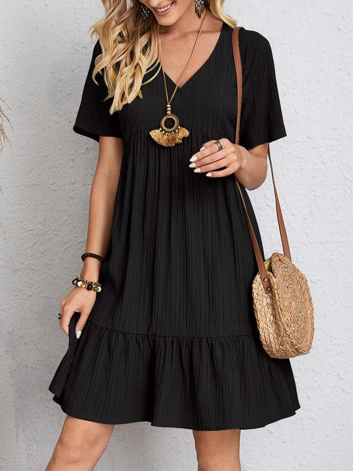 Damen nan Krepp-Kurzkleid mit V-Ausschnitt, geraffter Empirenaht und Volantsaum Drune