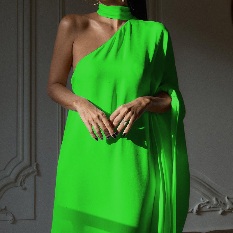 Damen elegantes One-Shoulder Abendkleid mit fließendem Stoff und schickem Kragen Drune