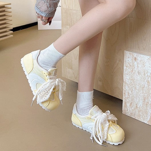 Damen Sneaker mit romantischem Spitzen-Schnürsystem Drune