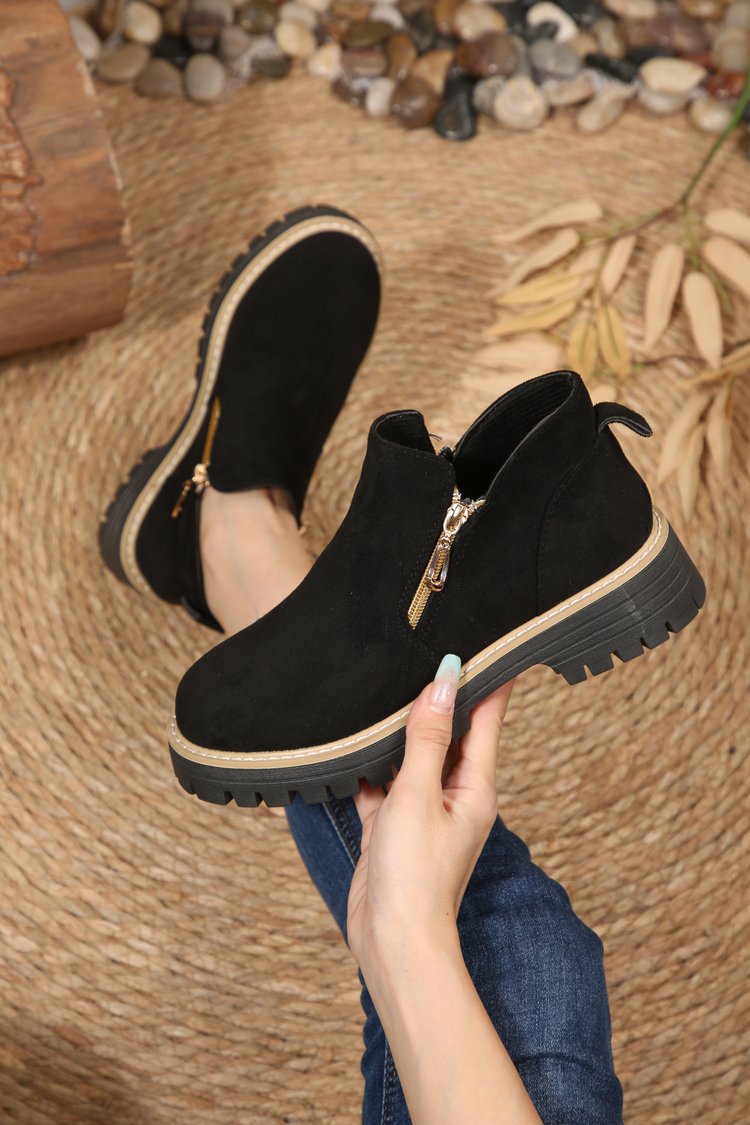 Damen Kurzschaft‑Stiefelette mit grober Profilsohle und seitlichem Reißverschluss Drune