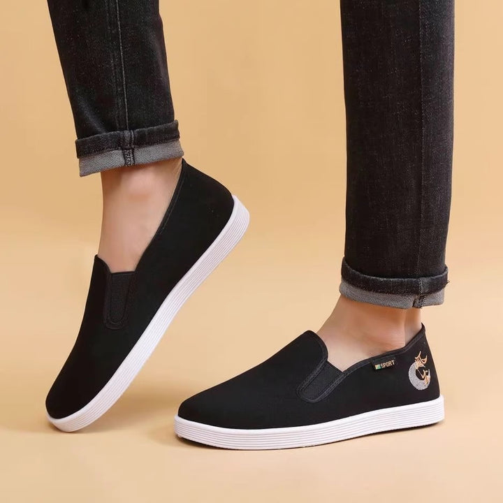 Herren Baumwoll-Slip-On mit gesticktem Motiv und rutschfester Gummisohle Drune