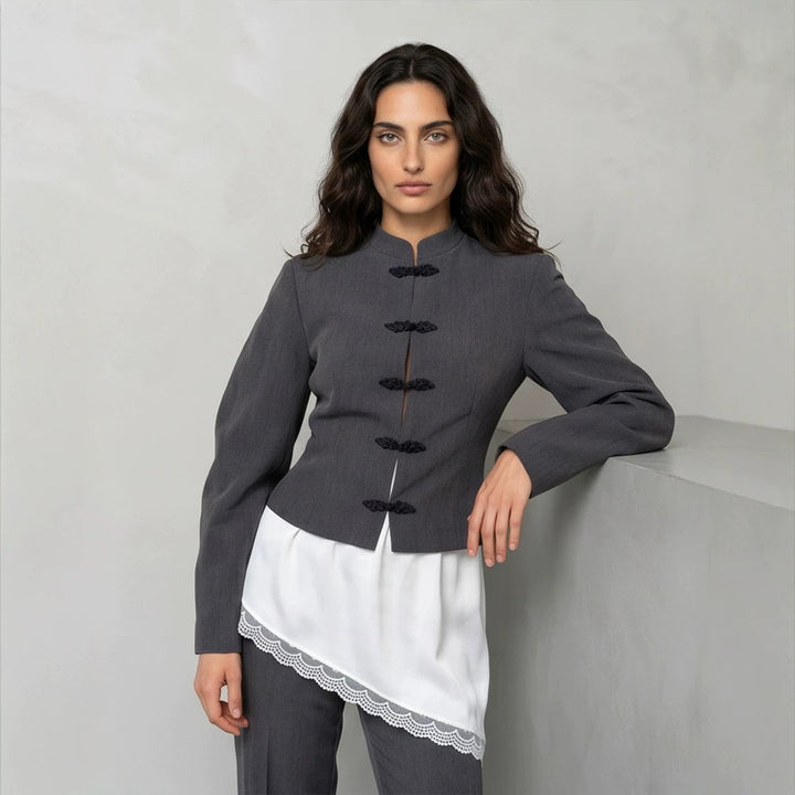 Damen Taillierter Cropped-Blazer mit Mandarin-Kragen und Zierknotenverschluss Drune