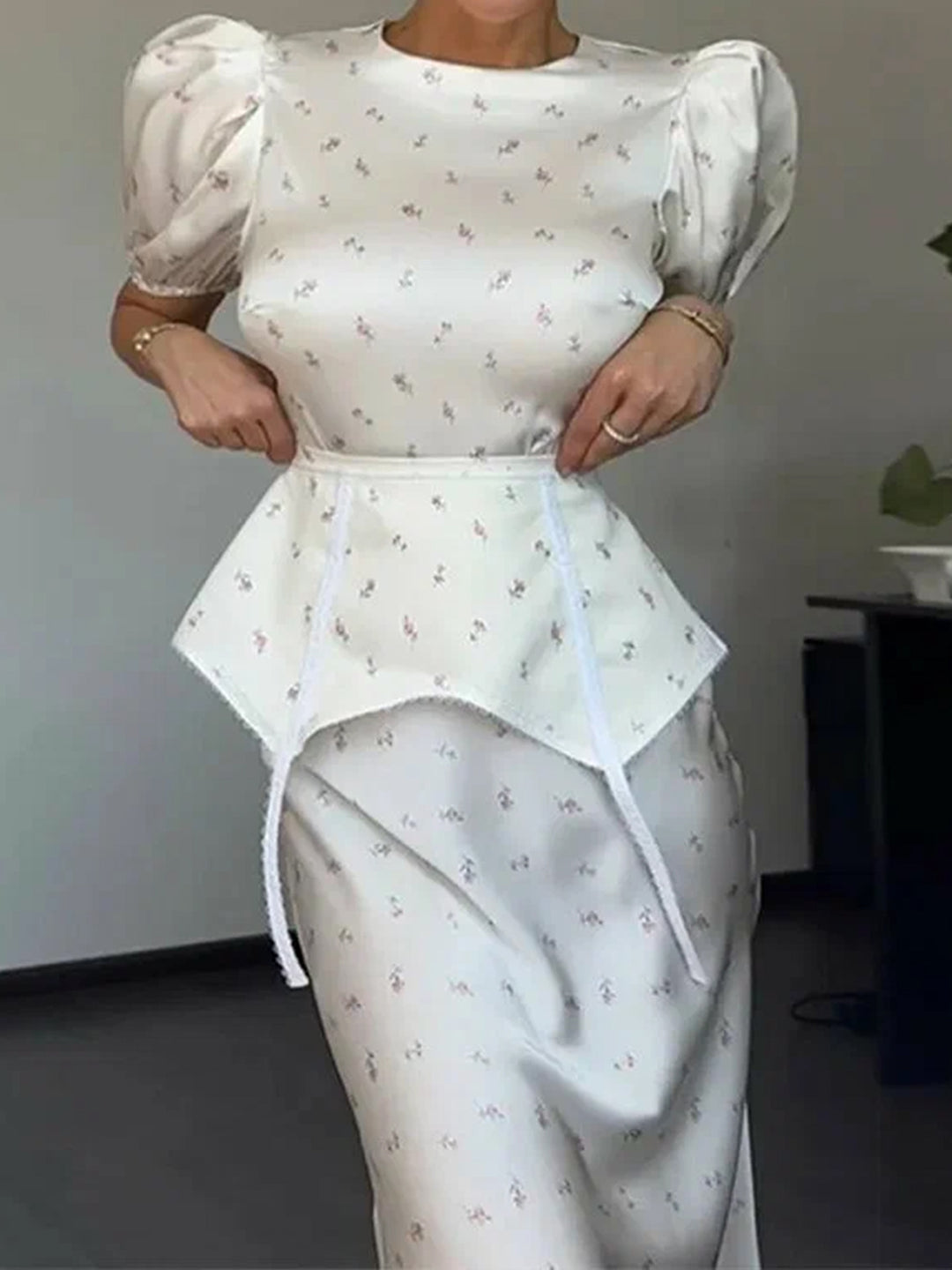 Damen Elegantes Oberteil mit Puffärmeln und verspieltem Taillierungsdetail Drune
