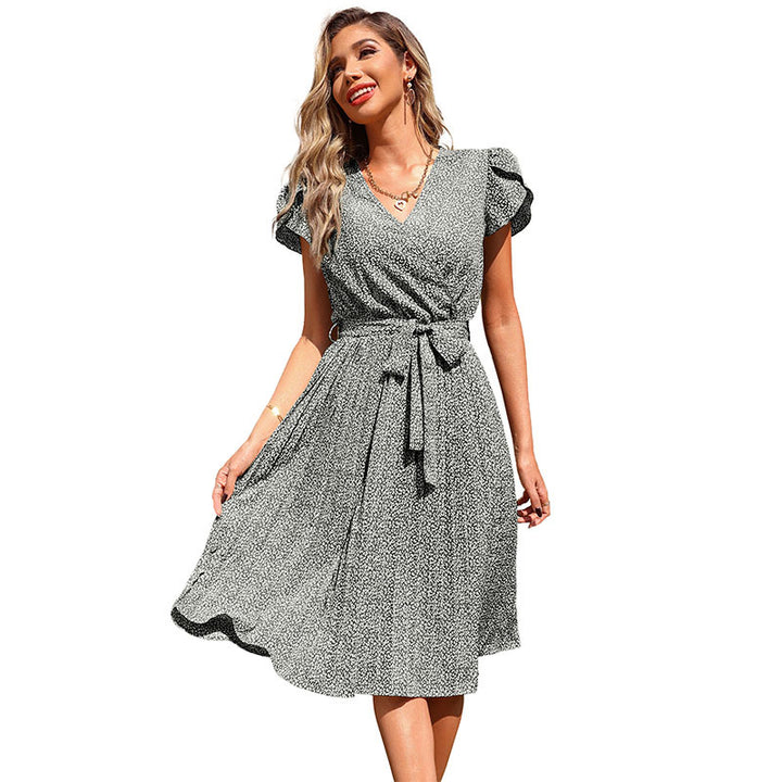 Damen Wickelkleid mit voluminösen Rüschendetails und elegantem Bindegürtel Drune