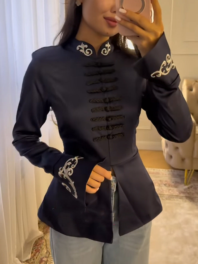 Damen Tailliertes Satin-Jackett mit Mandarinkragen, dekorativen Kordelverschlüssen und bestickten Manschetten Drune