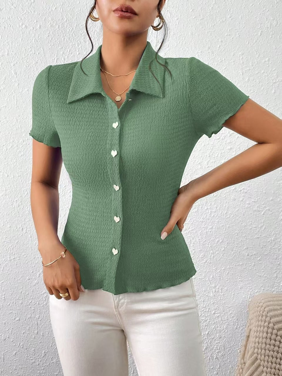 Damen Kurzarmbluse mit strukturiertem Design und herzförmigen Knöpfen Drune