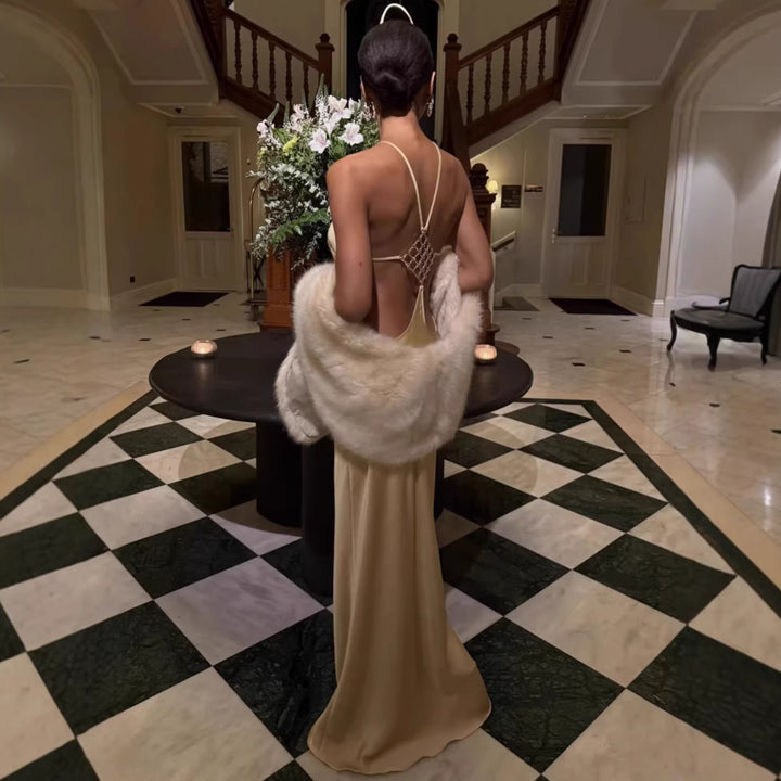 Damen elegantes Maxikleid mit raffiniertem Rückenausschnitt und schimmerndem Material Drune