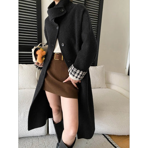 Damen eleganter Wollmantel mit Karo-Akzenten und hoher Knopfleiste Drune