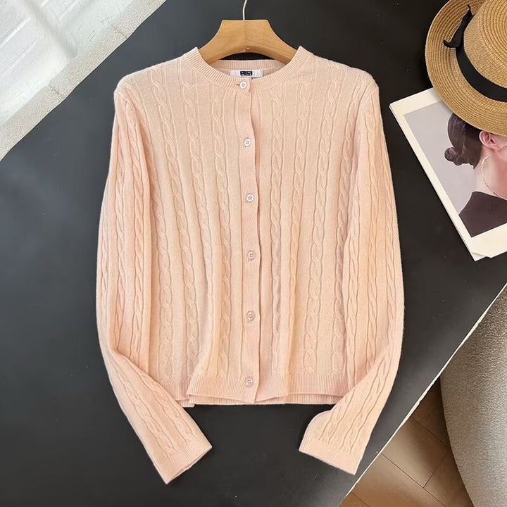 Damen Strickjacke mit Zopfdesign und Knopfleiste Drune