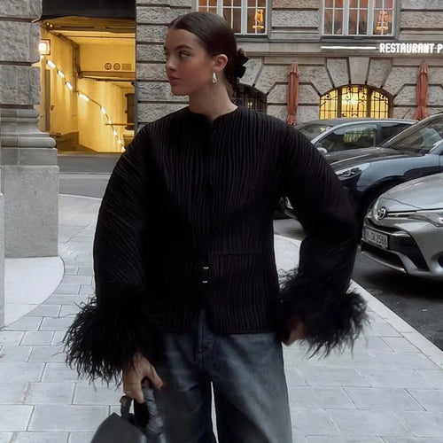 Damen modische Steppjacke mit raffiniertem Bindegürtel und eleganten Fuchsfell-Ärmeln Drune