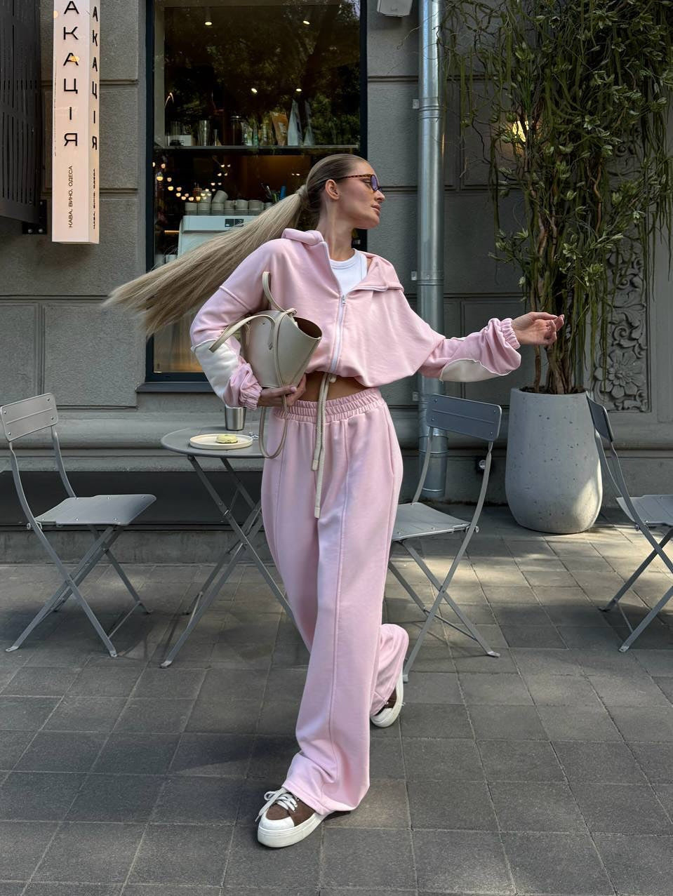 Damen Cropped-Kapuzenjacke mit Kontrast-Ärmeln und weiter High‑Waist Jogginghose Set Drune