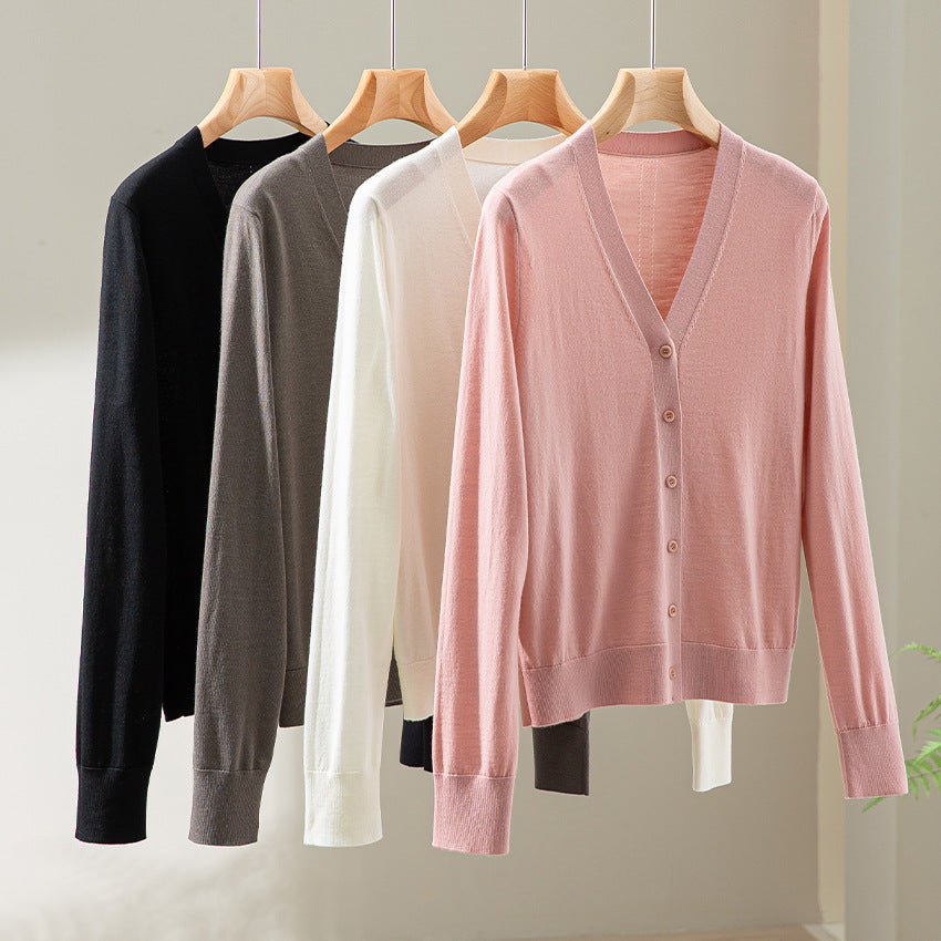 Damen Feinstrick-Cardigan mit V-Ausschnitt, Knopfleiste und Rippbündchen Drune