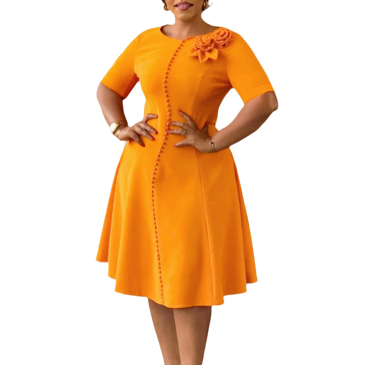 Damen A-Linien Kleid mit eleganten Knopfdetails und floralem Accessoire Drune