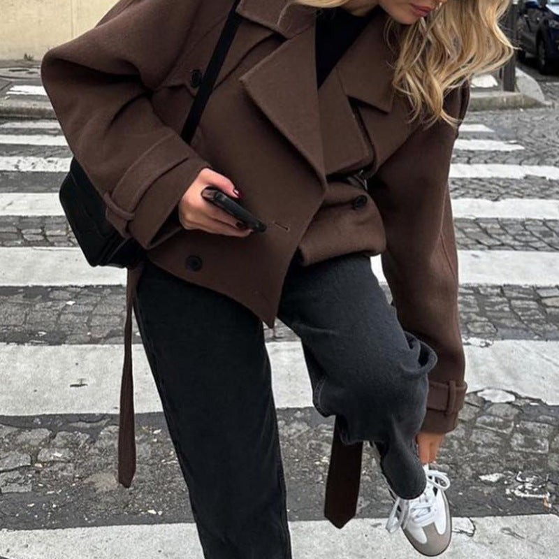 Damen Kurz geschnittener Oversize-Wollmix-Peacoat mit weitem Revers und Bindegürtel Drune