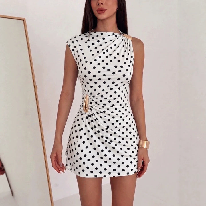 Damen nan tailliertes Ein-Schulter-Minikleid mit seitlicher Raffungs-Applikation und dekorativen Ringschließen Drune