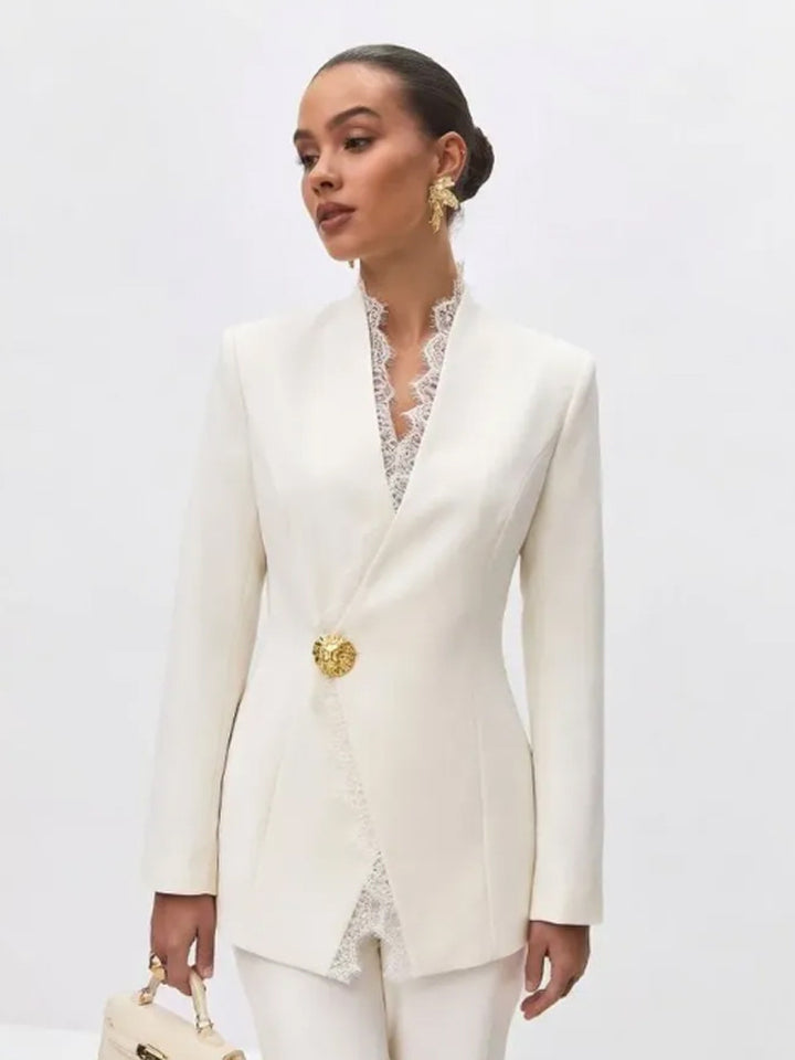 Damen Taillierter Blazer mit Spitzenbesatz und Zierknopf Drune