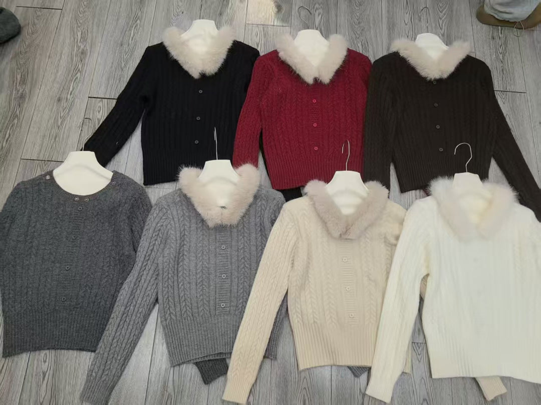 Damen Strickpullover mit luxuriösem Fellkragen und eleganten Knopfdetails Drune