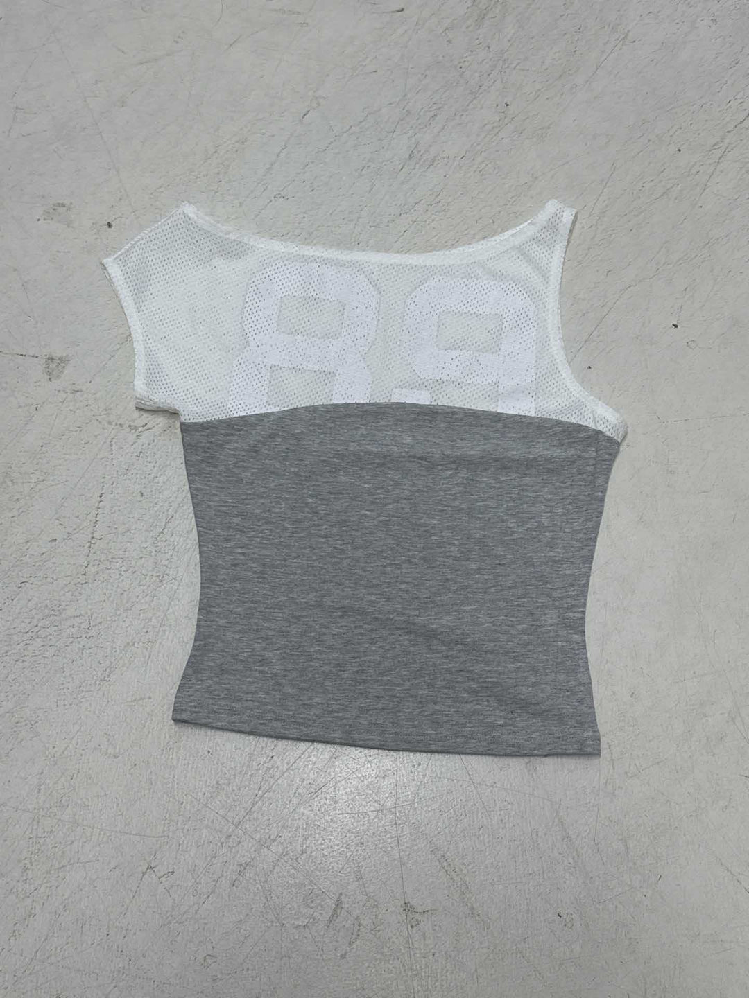 Damen stylisches Sportoberteil mit Netz-Einsätzen und Figurbetontem Schnitt Drune