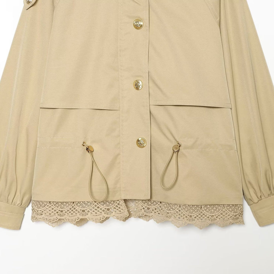 Damen leichte Fieldjacke mit Tunnelzug, Stehkragen, Epauletten und Spitzenbesatz Drune
