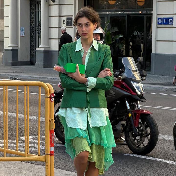 Damen Komplettoutfit Kurzblazer, Leinenbluse und mehrlagiger Midirock Drune