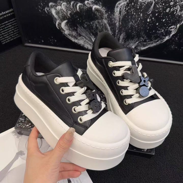 Damen Plateau Sneaker mit trendigem Design und elastischen Schnürsenkeln Drune