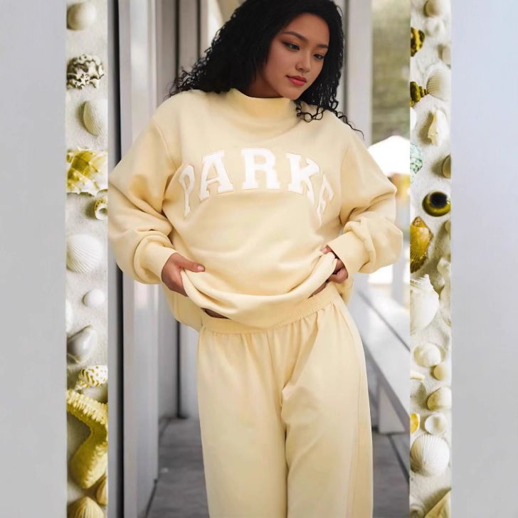 Damen Gemütliches Freizeit-Set mit Oversize kurz geschnittenem Sweatshirt und elastischen Baumwoll-Shorts Drune