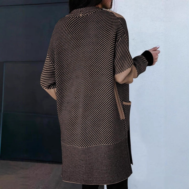 Damen Strickjacke mit modischem Muster und praktischen Taschen Drune