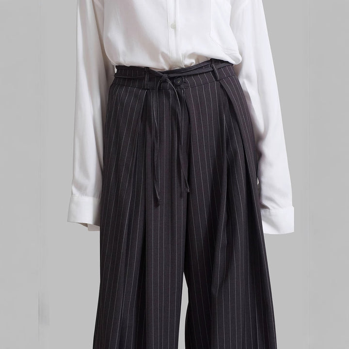 Damen Weitgeschnittene Pluderhose mit feinen Streifen Drune