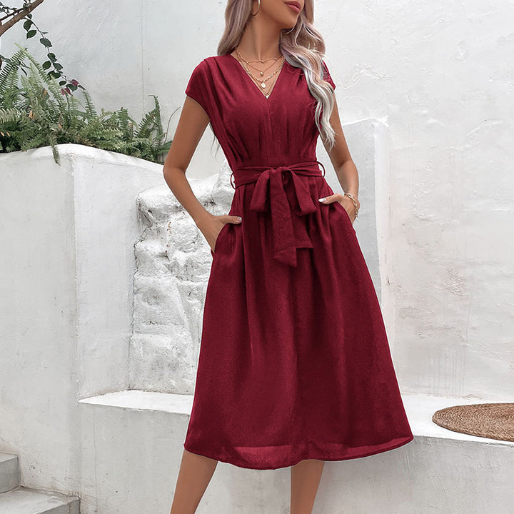 Damen Wickelkleid mit schönem V-Ausschnitt und taillierbarem Gürtel Drune