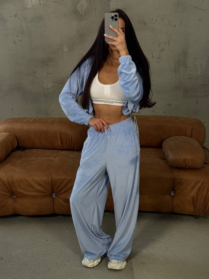 Damen weites Lounge-Set mit Cropped Zipjacke und High-Waist Relaxhose Drune