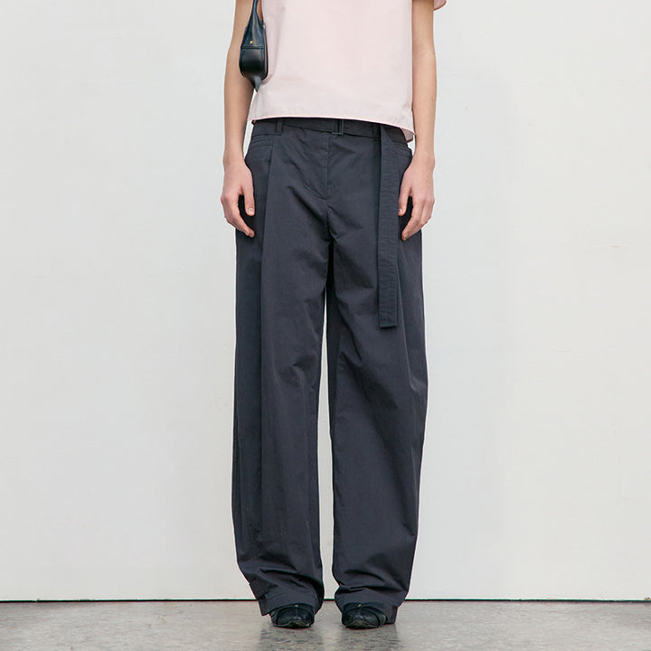 Damen Weit geschnittene Stoffhose mit Ton-in-Ton Gürtel Drune