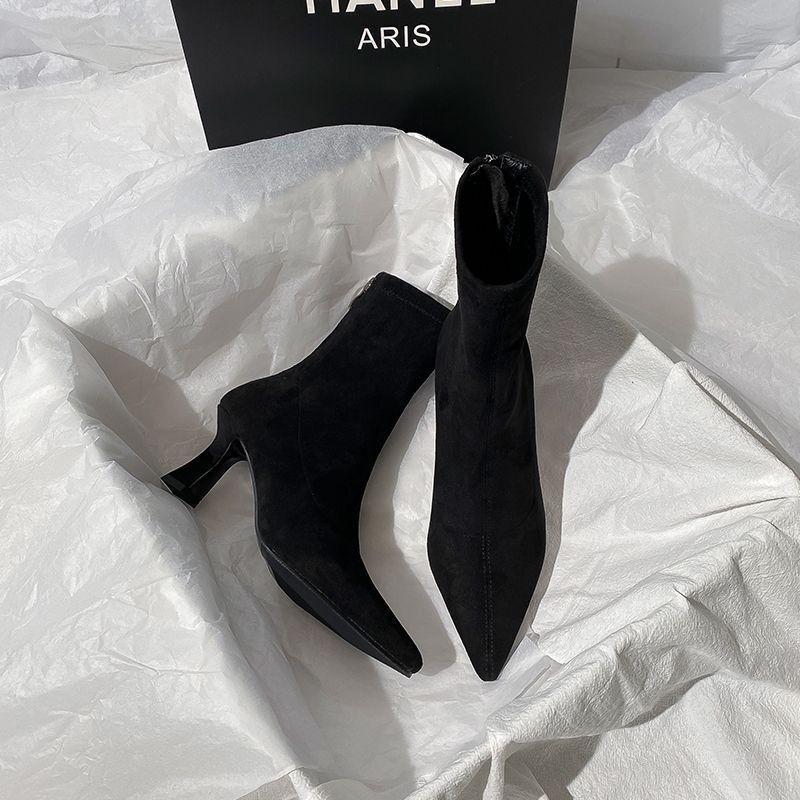 Damen spitz zulaufende Ankle-Boots aus Veloursleder mit sculpted Heel und schmalem Schaft Drune