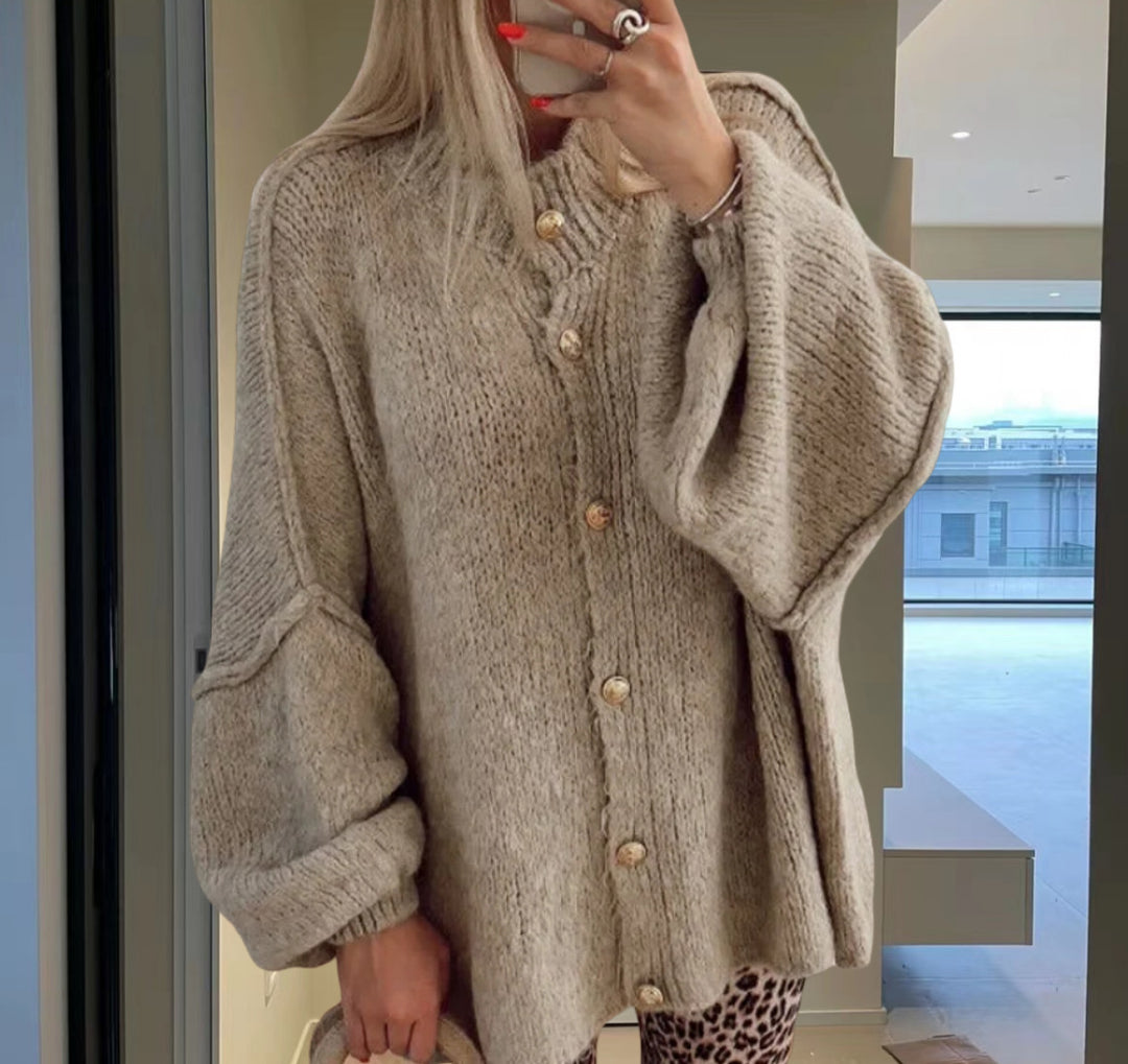 Damen Strickjacke mit weiten Ärmeln und Knopfdetails Drune