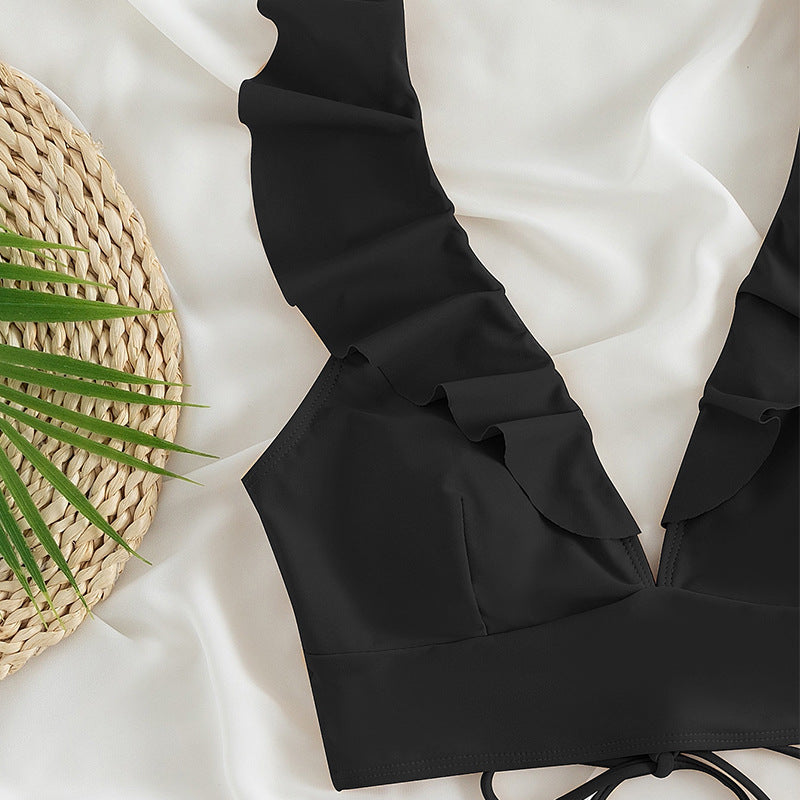 Damen Oberteil mit Rüschen und hohen Bikinihosen Drune