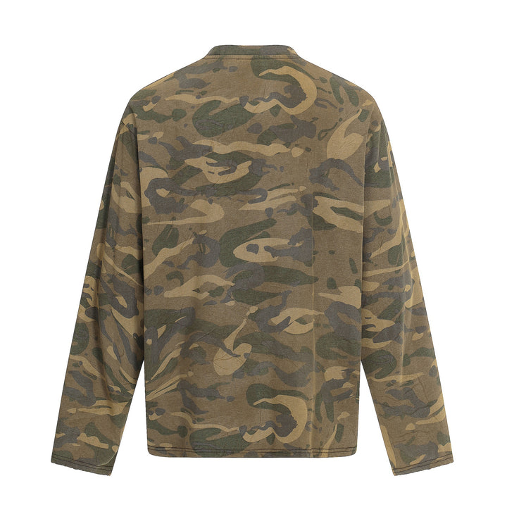 Herren Camouflage-Langarmshirt im Used-Look mit Rundhalsausschnitt und Vintage-Print Drune